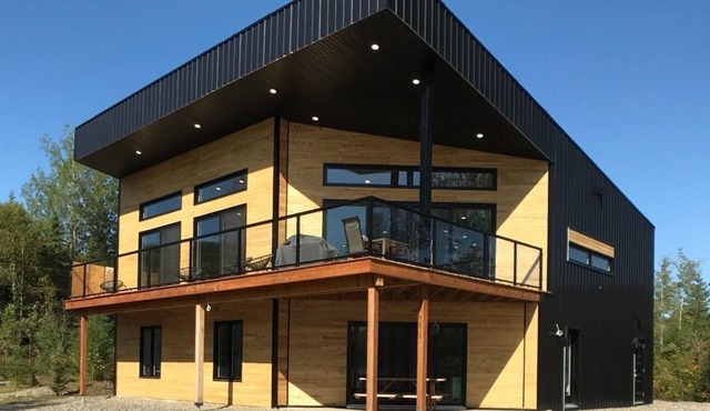 Chalet La Baie et la Bête on Lac-Long