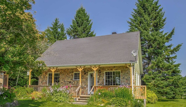Chalet la Boréale - Tranquility by the lake!