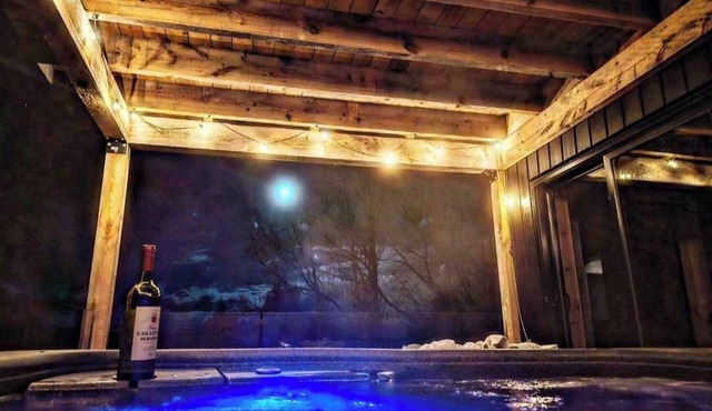 Chalet Le Petit Buron 2 minutes from the ski slopes and many activities
