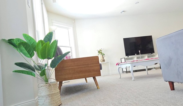 Charming 2-bedroom guest suite in the prime location of Fredericton