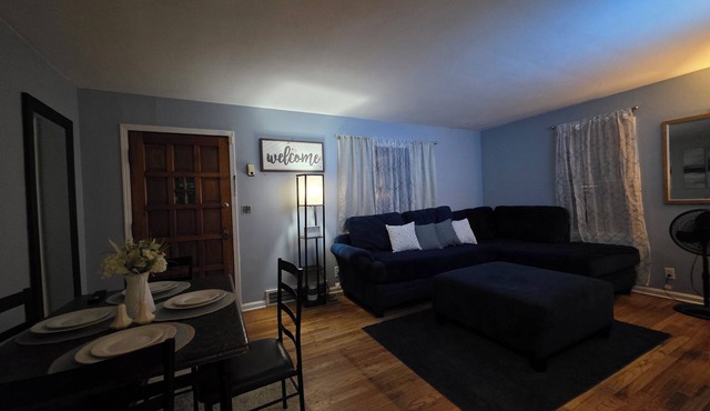 Charming Cape Cod minutes from YSU, Covelli Center and many more! Pet Friendly