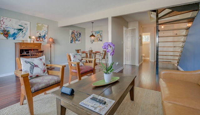 Charming Chapel Hill Townhome Near University!