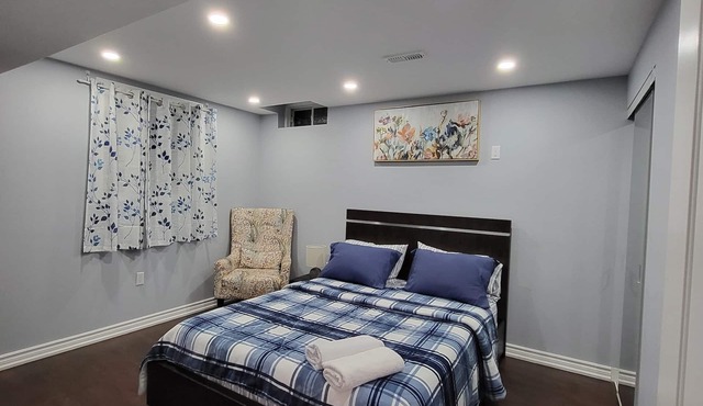 Cheerful & Relaxing 2 Bedroom Apartment with 2 Queen beds,5 mins from ThermeaSPA