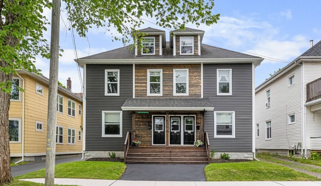 Clean & Modern 1BR | 4 Guests | Parking & Wi-Fi
