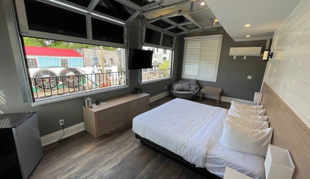 Coastal Suites in Grand Bend