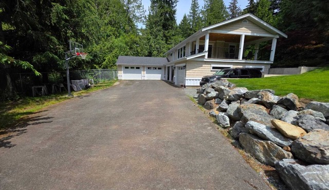 Come play at LeLacShac, a relaxing fun themed home minutes away from Sproat Lake