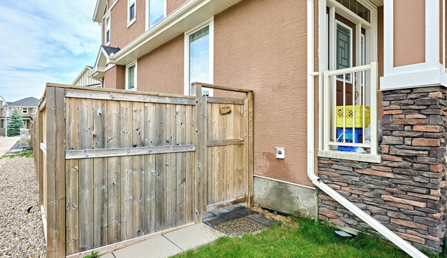 come to Valley Ridge, Calgary’s closest community to Banff, Camore, and Cochrane