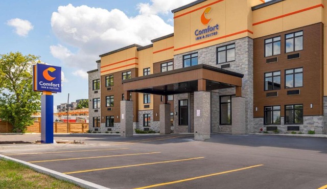 Comfort Inn & Suites