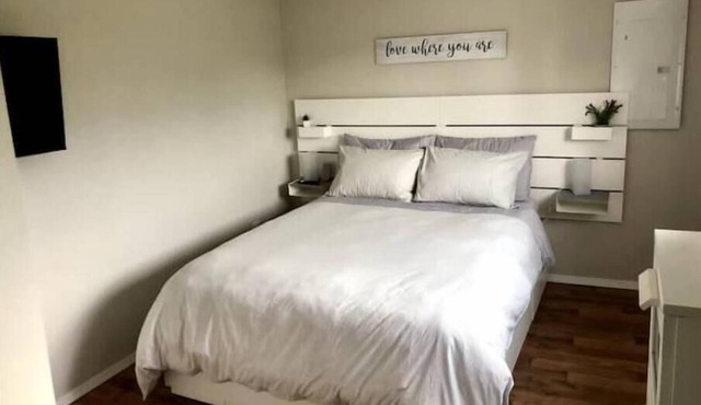 Comfy and modern private suite - everything you need for a short to midterm stay