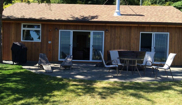 Comox Valley Walk-On Oceanfront Cottage (B) At Udina Bay on Vancouver Island