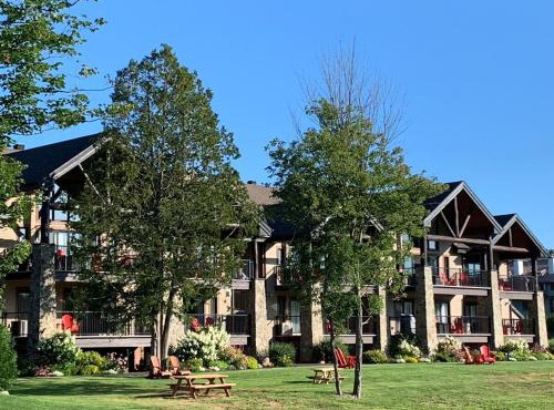 Condo 2 chambres avec accès aux pistes de ski
