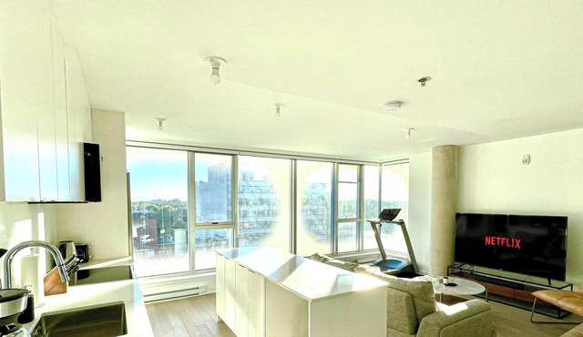 Condo New 5th floor ☼ View & AC ☼ Terrace ☼ Office