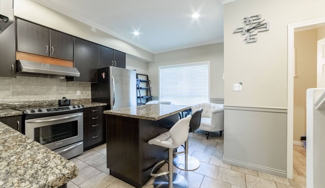 Convenient and Cozy 3 Bedrooms Townhouse Perfect for Family
