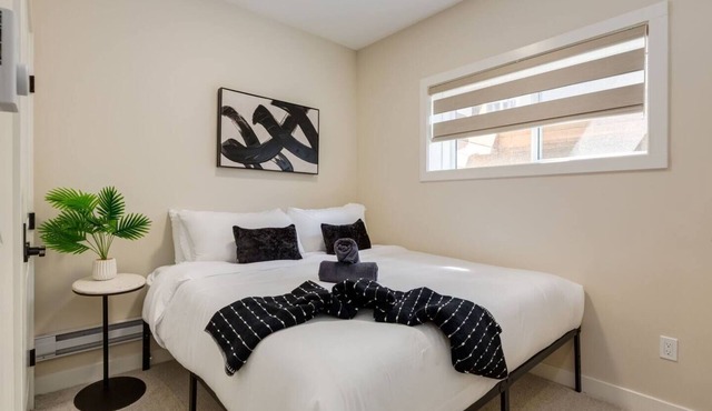 "Coral" Brand NEW 2 Bdrm [Mins to DT! and C-Train]