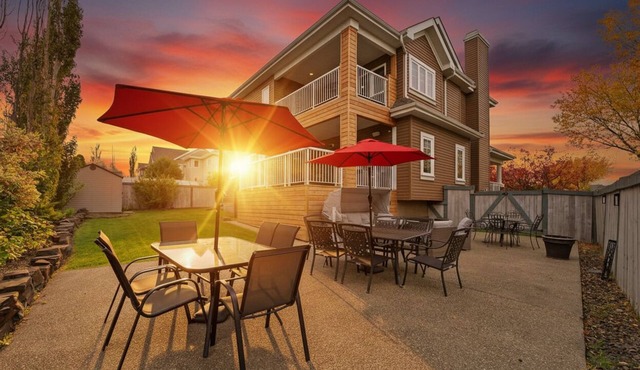 Cove - Huge Estate! King Beds, Games Room & BBQ