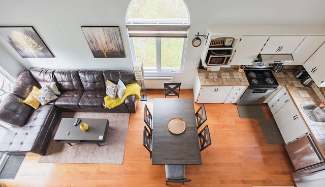 Cozy and close to beach ,3 bedroom condo in Magog
