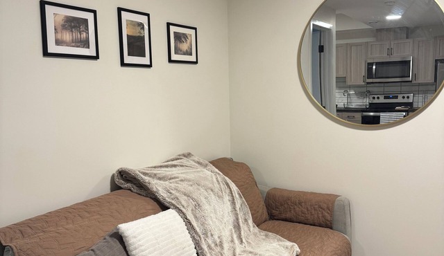 Cozy basement close to YEG airport
