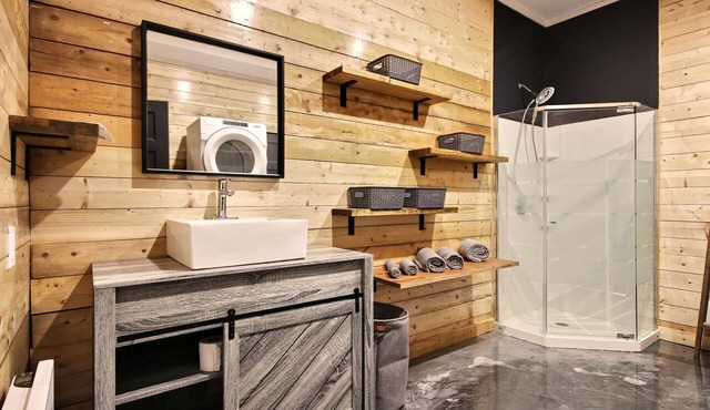 Cozy charming winter Studio for skiers Mt Ste-Anne @ 2 km and Le Massif @ 35km