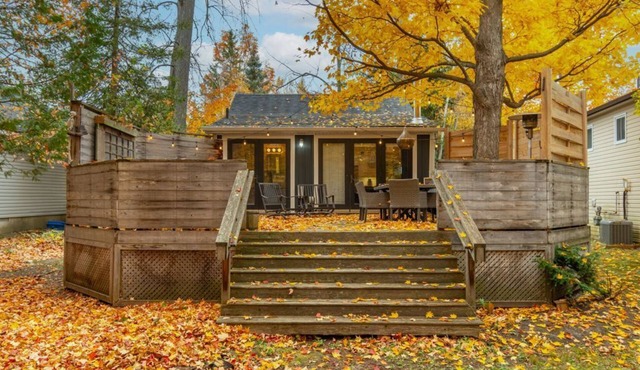 Cozy Cabin Retreat * HotTub * FirePit * 100" Projector