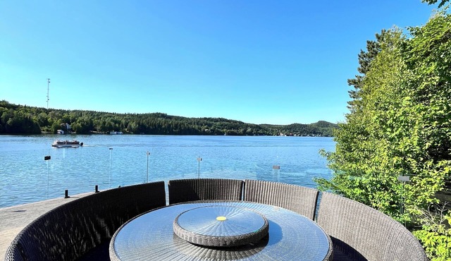 Cozy chalet. Lakeside. Spa.