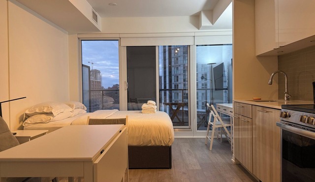 Cozy condo - Downtown Toronto