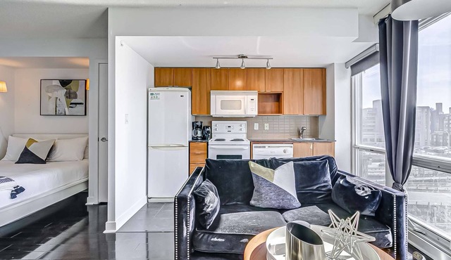 Cozy Condo near CN Tower - downtown