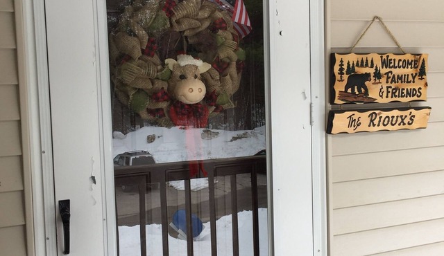 Cozy condo with private access to the Saco River