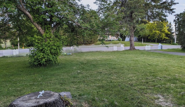 Cozy Country Home near cornwall, 3 Bedroom, 1.5 Bath, Full Kitchen, huge Parking