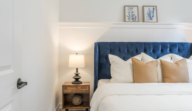 Cozy Haven in Port Hope: Explore, Relax, Recharge