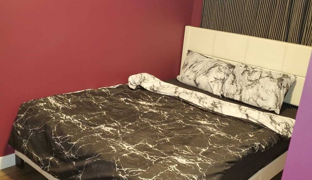 Cozy Home experience in SW Edmonton 15min from airport