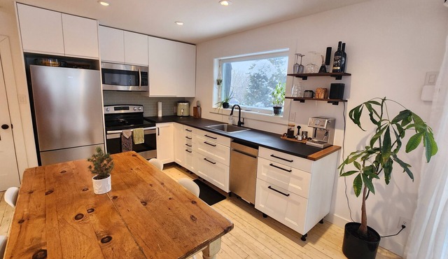 Cozy house perfectly located in the village, perfect getaway for couples.