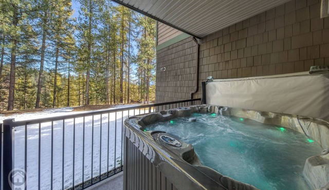 Cozy Kimberley Condo with Private Hot Tub