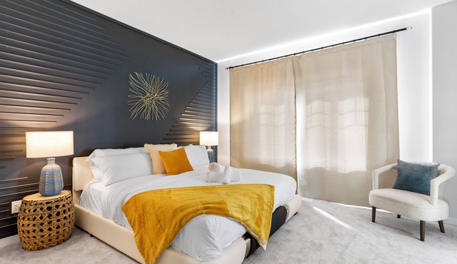 Cozy| Luxury|AC| Near West Edmonton Mall |King Bed
