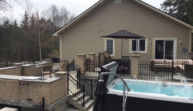 Cozy Mont-Tremblant Chalet - Quebec, Canada