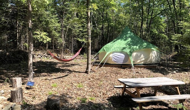 Cozy Off-Grid Canvas Bell Tent Surrounded by Nature for a Peaceful Getaway in Tehkummah, Ontario