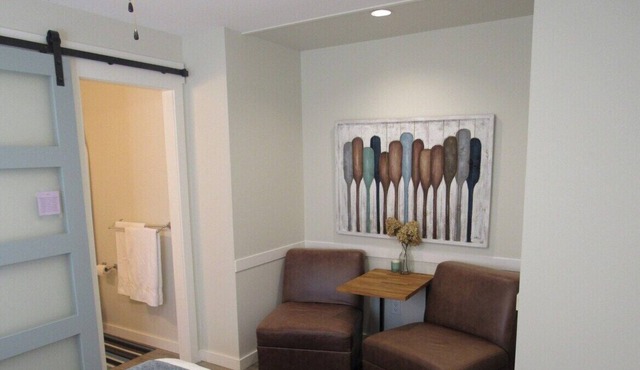 Cozy Private Suite - 10 Minutes from YVR and Vancouver - Perfect for Layovers