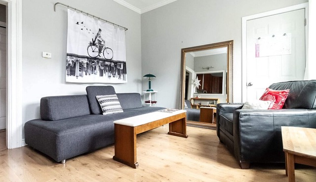 Cozy Private Suite in the heart of Downtown Hamilton
