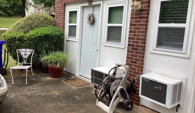 Cozy studio in welcoming Lithonia with WiFi, AC