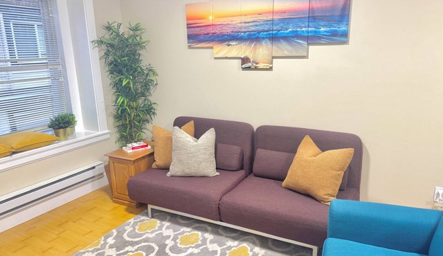 Cozy, Tranquil & Private/Full 1 Bedroom Loft, Sleeps 4, AC and Wi-Fi