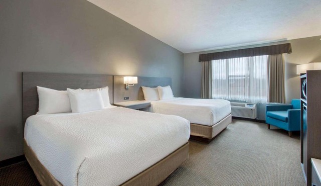 Days Inn & Suites by Wyndham Moncton