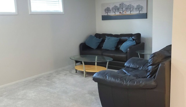 Den of Zen, a cozy 2 bedroom suite