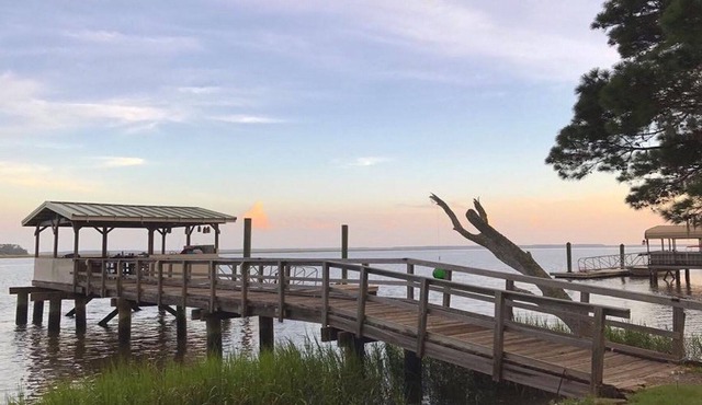 Direct Waterfront. Boat Dock on Deep Salt Water 35 miles from Savannah.
