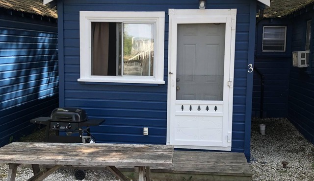 Dock Life Cottage 3 - Riverside, 1 Bedroom, Wasaga
