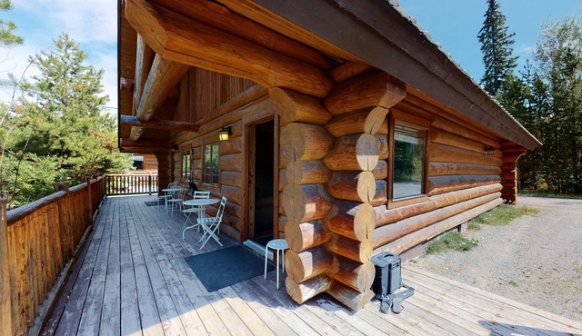 Dog-friendly lakefront wilderness resort cabin with deck, WiFi, & full kitchen