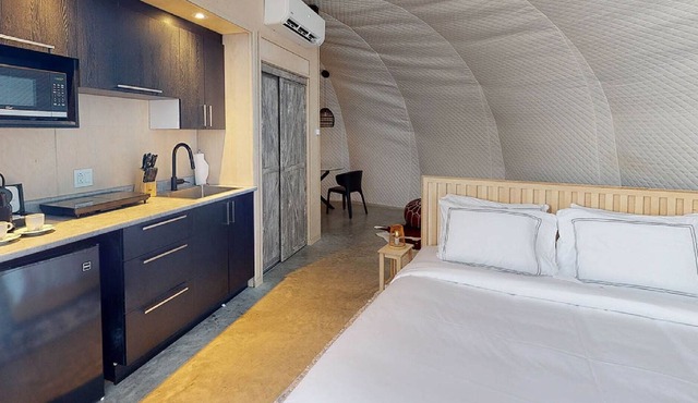 Dome at Bel Air - Ideal for a couple - Private Jacuzzi & sauna - Bbq