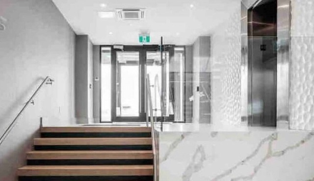 Dream Suites Boutique Hotel - Private room in Mississauga