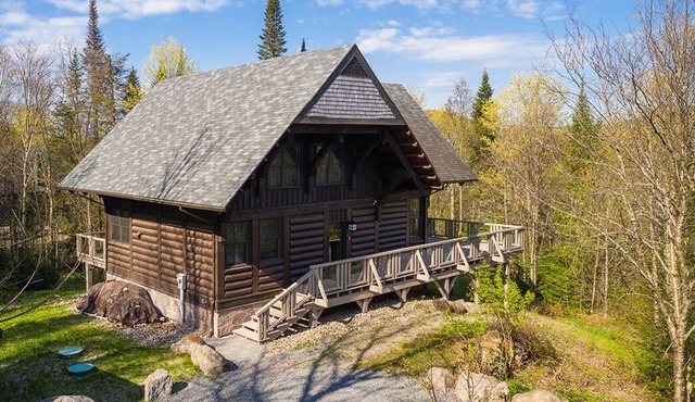 Dreamy Cozy 5 bedroom Chalet with spa, pool, tennis,lake