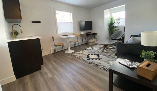 DWELL Studio / Fernie / 1 Bedroom / Kitchenette