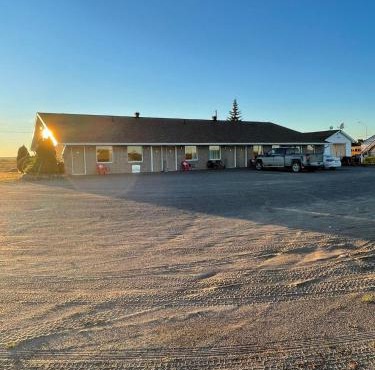 Earlton Motel