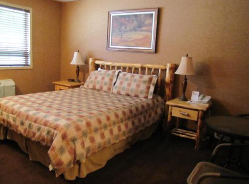 Elkwater Lake Lodge and Resort